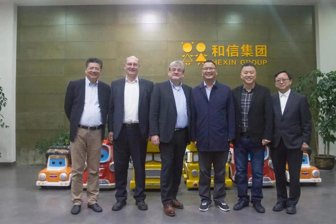 打破“富不過三代”魔咒，30多歲的男人賣玩具，火到國外