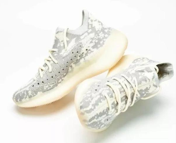 Yeezy350的V3版本還沒(méi)最終定版，竟然現(xiàn)在就有渠道貨開(kāi)始賣了？