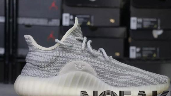 Yeezy350的V3版本還沒(méi)最終定版，竟然現(xiàn)在就有渠道貨開(kāi)始賣了？