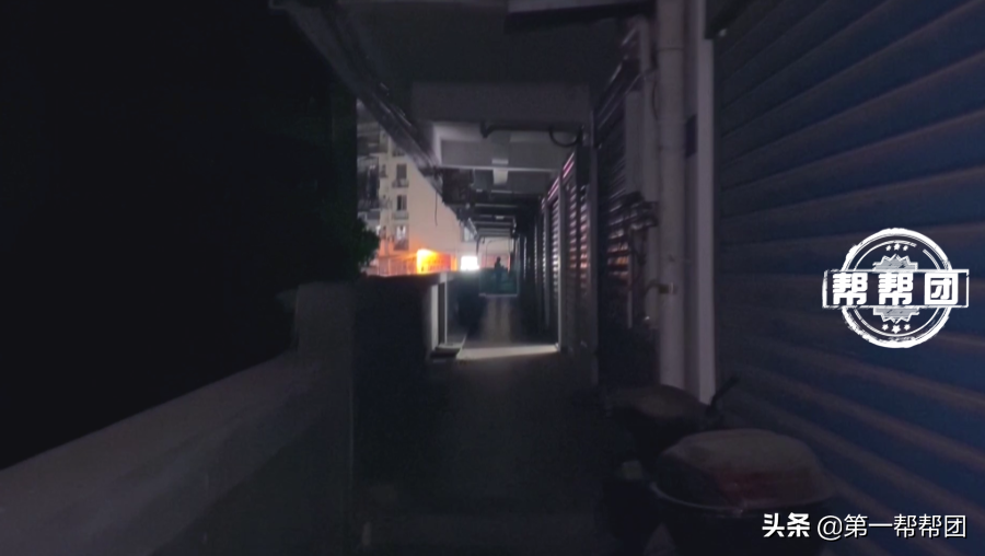 真假鞋摻賣，內(nèi)部還有“代碼”，記者深入莆田鞋“鬼市”