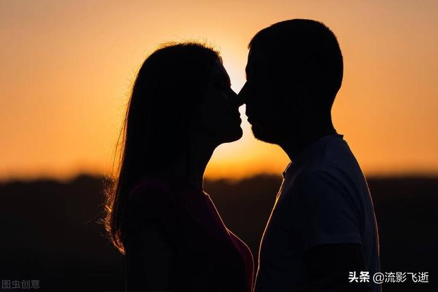 故事：我26歲，女朋友36歲，我們很恩愛(ài)，但媽媽卻拆散了我們