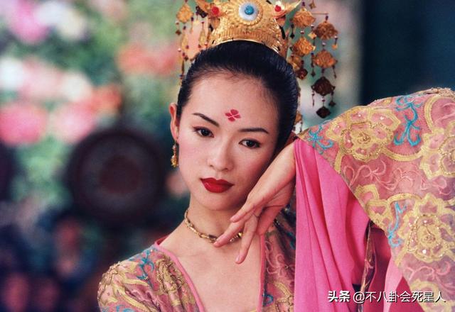 有種紅毯尷尬叫“得罪造型師”，章子怡成“鹵蛋”，有人暴露缺陷