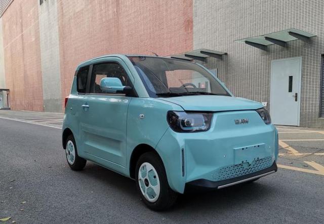 富路老年代步車四輪電動車，富路老年代步車四輪三缸燃油車最新價(jià)格？