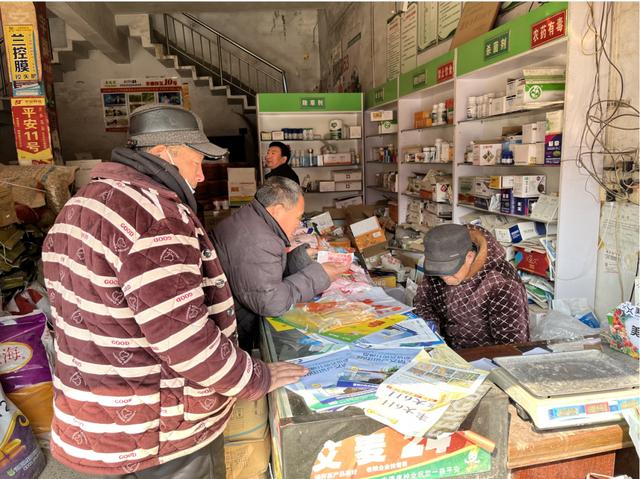 想開個(gè)農(nóng)資店從哪里進(jìn)貨?。ㄏ腴_個(gè)農(nóng)資店從哪里進(jìn)貨好）