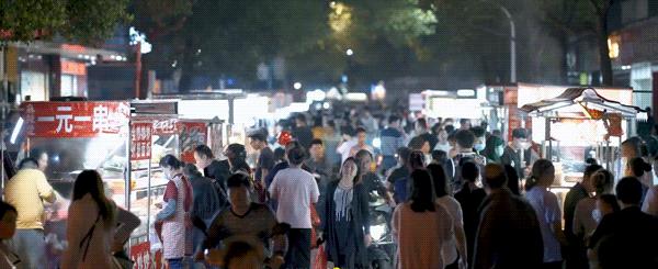附近的地攤夜市在哪里，附近的地攤夜市在哪里可以擺
