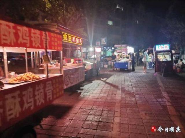 章魚小丸子地攤小吃車做法，章魚小丸子地攤小吃車圖片