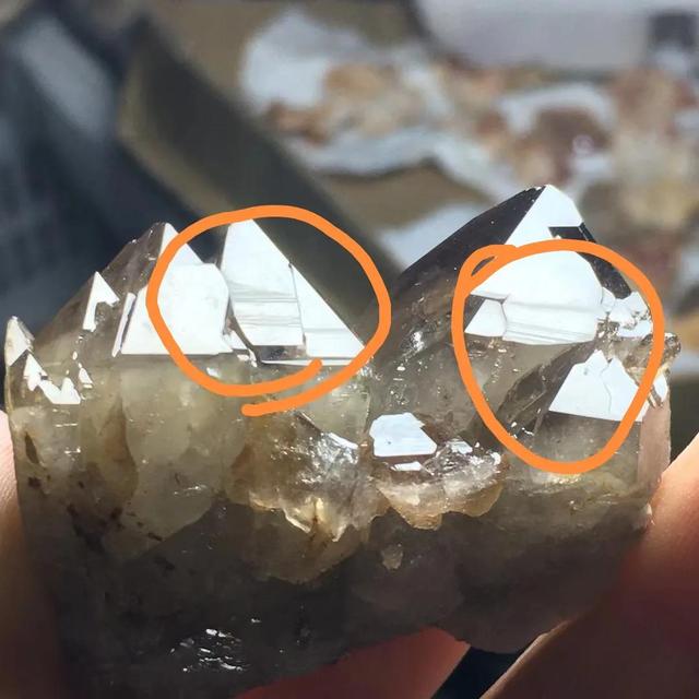 水晶批發(fā)市場哪里最大的，水晶批發(fā)市場哪里最大最有實力？