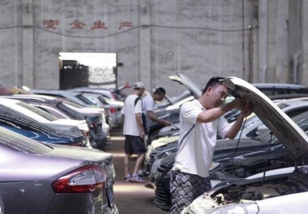 全國(guó)最大二手車(chē)批發(fā)貨源市場(chǎng)在那里，國(guó)內(nèi)最大二手車(chē)批發(fā)市場(chǎng)？