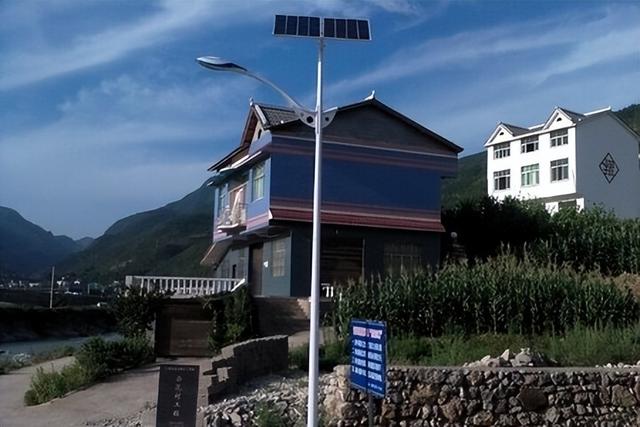 路燈太陽能批發(fā)價格多少，路燈太陽能批發(fā)價格多少錢？