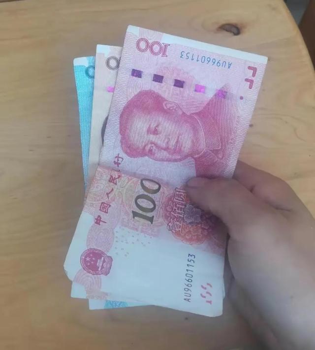 兩元店貨源從哪里進(jìn)貨，2元店的東西從哪里批發(fā)的？
