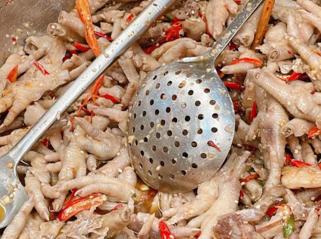 東莞雞爪批發(fā)哪里最便宜，東莞雞爪批發(fā)哪里最便宜好吃？