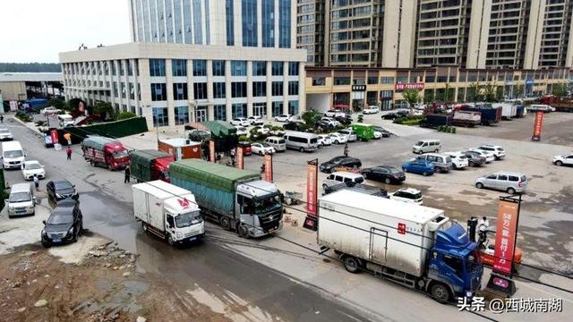 地攤貨批發(fā)網拖鞋，地攤貨日用品批發(fā)？
