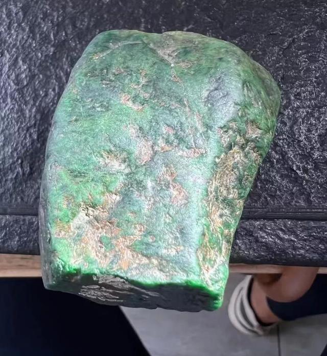 佛山平洲玉鐲，平洲翡翠手鐲批發(fā)廠家？