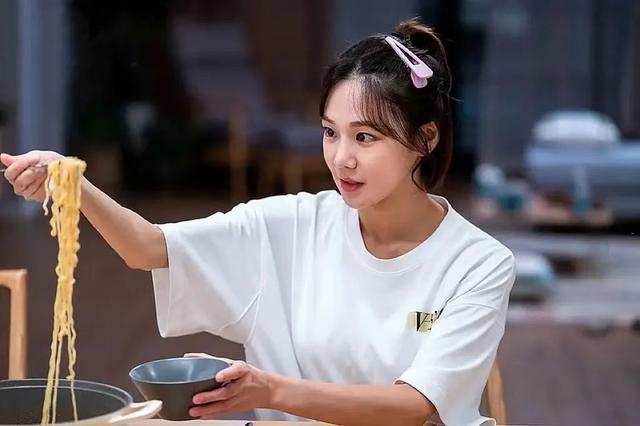 10元女裝批發(fā)貨到付款多少錢，9元女裝批發(fā)貨到付款？