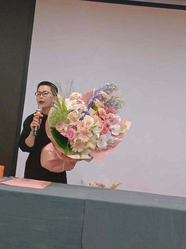 花店鮮花進(jìn)貨渠道有哪些優(yōu)勢，花店鮮花進(jìn)貨渠道有哪些方式？