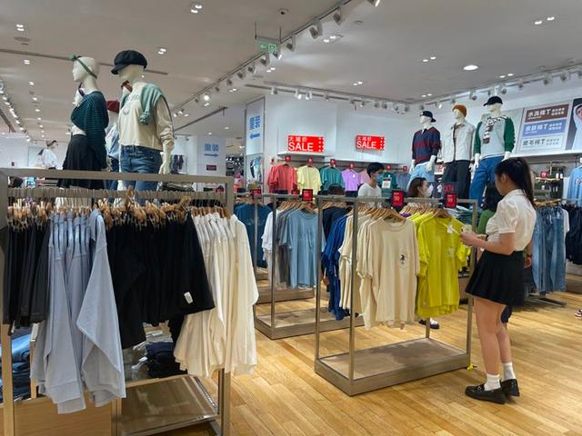 品牌撤柜男裝的進(jìn)貨渠道，品牌撤柜女裝都去哪了？