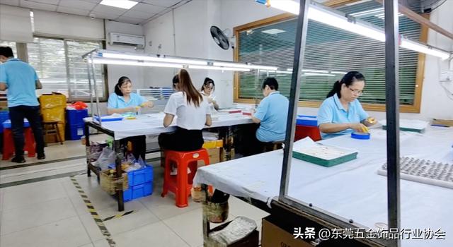 飾品批發(fā)網(wǎng)站大全，飾品批發(fā)平臺？