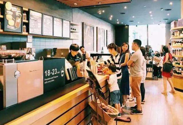 直播大碼女裝一手貨源批發(fā)，直播賣大碼女裝從哪里進(jìn)貨？