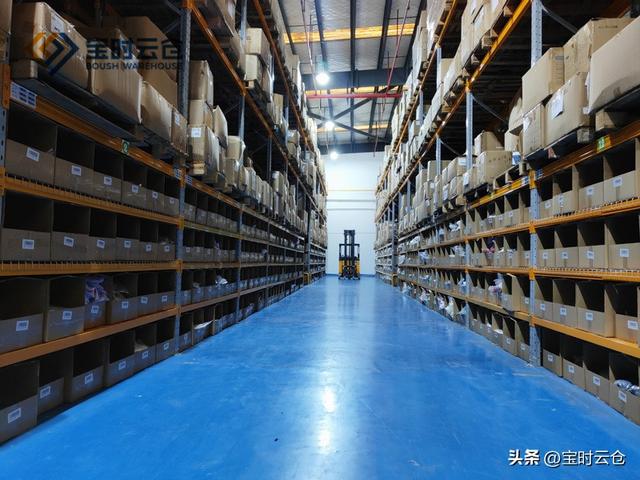 一件代發(fā)微商貨源時(shí)尚女裝，微商服裝一件代發(fā)？