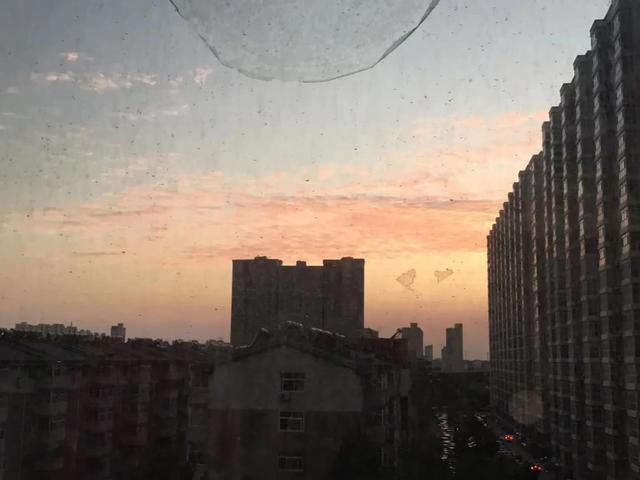 搬到貨源地做電商怎么樣賺錢，做電商怎么拿貨源？