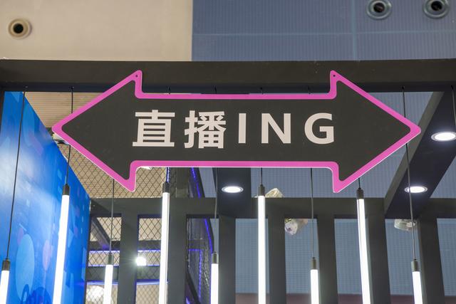 奢侈品微商一手貨源，奢侈品微商一手貨源,奢侈大牌男女包包批發(fā)？