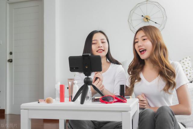 電商的貨源和實體店的貨源一樣嗎為什么，實體店和網(wǎng)店的貨源一樣嗎？