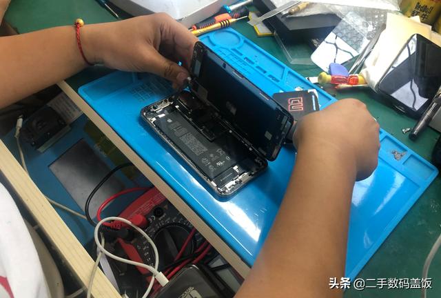 網(wǎng)上賣二手手機的人貨源從哪來的，網(wǎng)上賣二手手機的人貨源從哪來的呢？