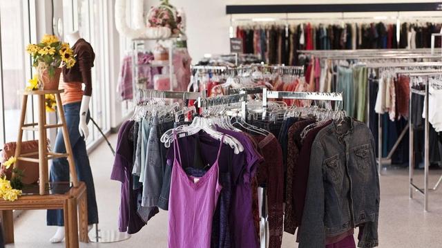 實(shí)體店一件衣服500元，電商僅幾十元，為什么？丨歐界