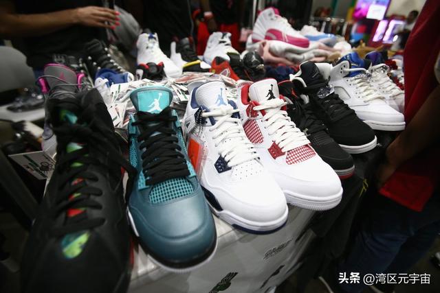 正品阿迪耐克微商貨源，耐克阿迪高仿服裝微商貨源怎么找？