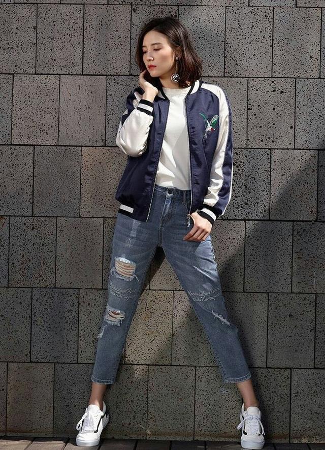 運(yùn)動(dòng)服微商貨源，足球裝備微商貨源？