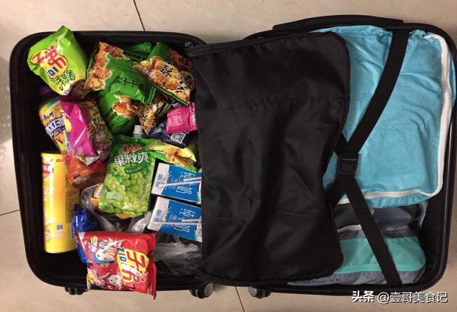 小零食批發(fā)一手貨源，微商批發(fā)零食一級(jí)貨源？