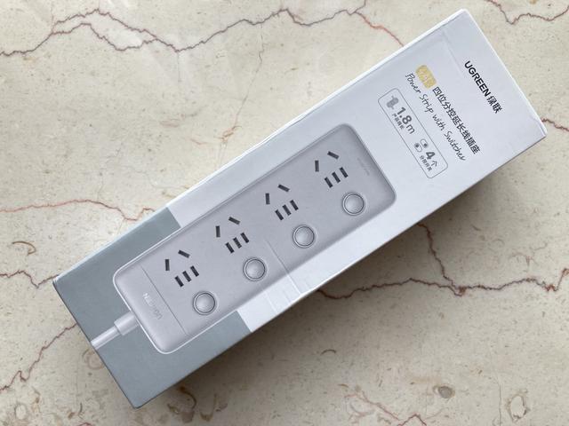 做工扎實(shí)、細(xì)節(jié)到位，綠聯(lián)四位分控排插開箱分享