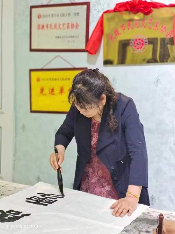 張掖市淘寶字畫貨源在哪里，張掖市淘寶字畫貨源在哪里找到？
