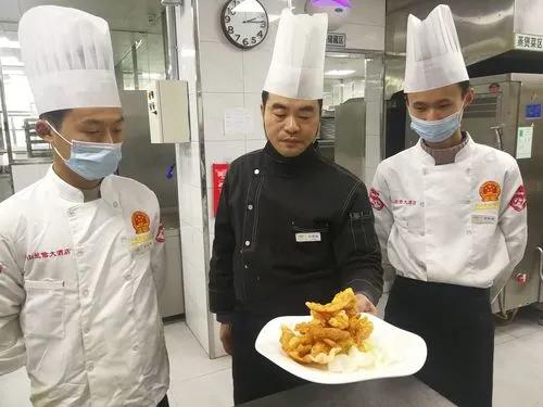 淘寶拼多多熱銷黑豬臘肉貨源拿貨是真的嗎，拼多多買的臘肉可靠嗎？