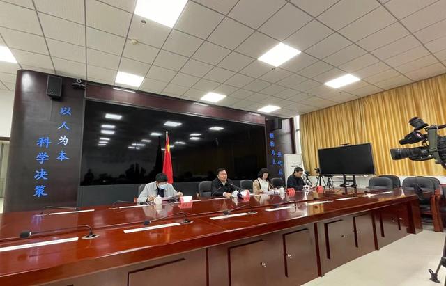 莆田微商貨源鞋廠的批發(fā)市場在哪個(gè)位置，莆田鞋廠一手貨源批發(fā)？