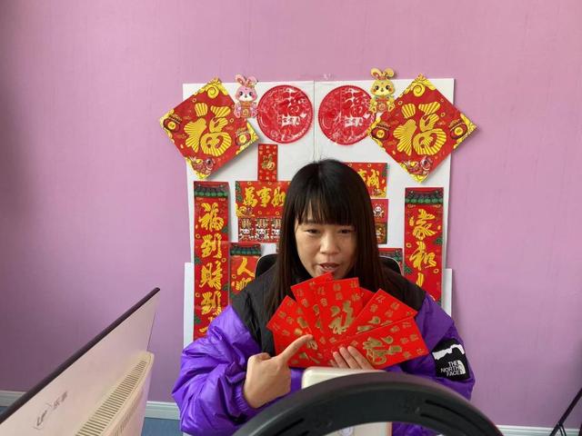 阿里巴巴直播的女裝貨源是真的嗎，阿里巴巴直播的女裝貨源是真的嗎嗎？