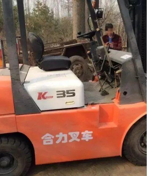 手動叉車拉貨，手動叉車拉貨圖片？