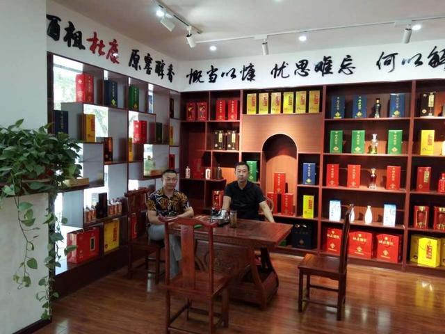 白酒市場虛虛實實，怎么還有人敢在線上買酒？大家看完就懂了