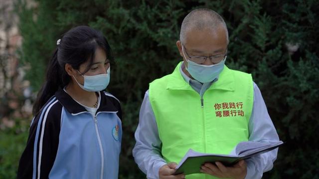 拼多多買教材在哪里好，拼多多買課外書怎么樣？