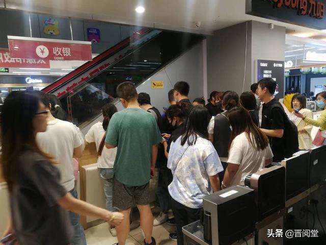 蘇寧易購手機(jī)和實(shí)體店貨源一樣嗎，蘇寧易購手機(jī)和實(shí)體店貨源一樣嗎安全嗎？